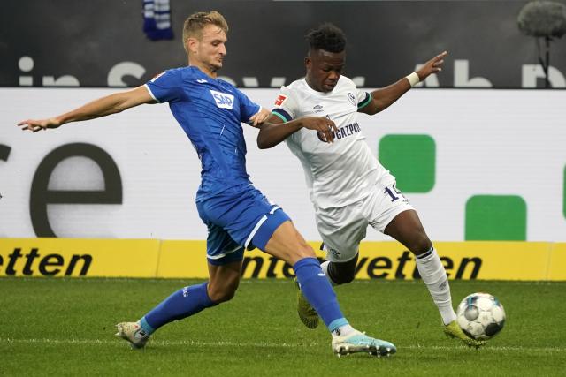 周琦16+17广东胜江苏 高诗岩26+10山东负同曦