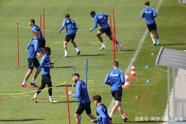 NBA新赛季大势：西部竞争"地狱模式" 东部混战